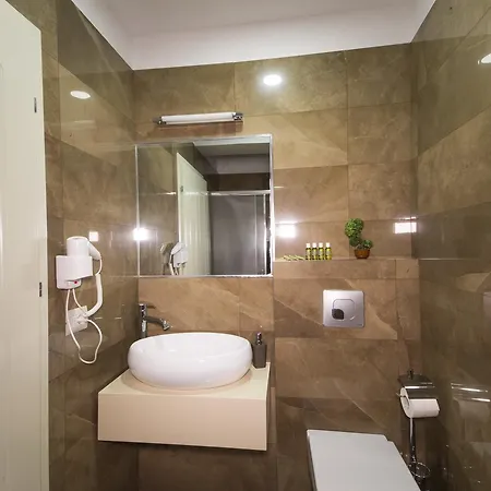 Tako - 호텔 티라나