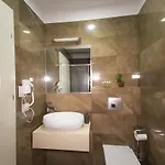 Tako - Otel Tiran